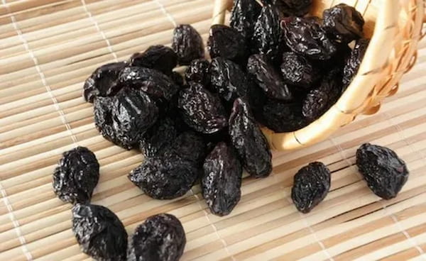 تصویر 3 از قیمت خرید آلو خشک سیاه مرغوب + فروش ویژه